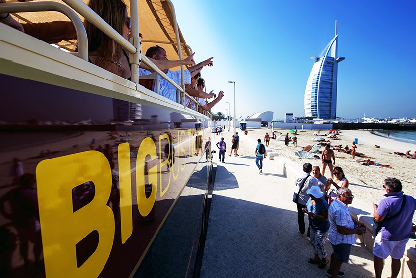 Hop-on-Hop-off Stadtrundfahrt Dubai