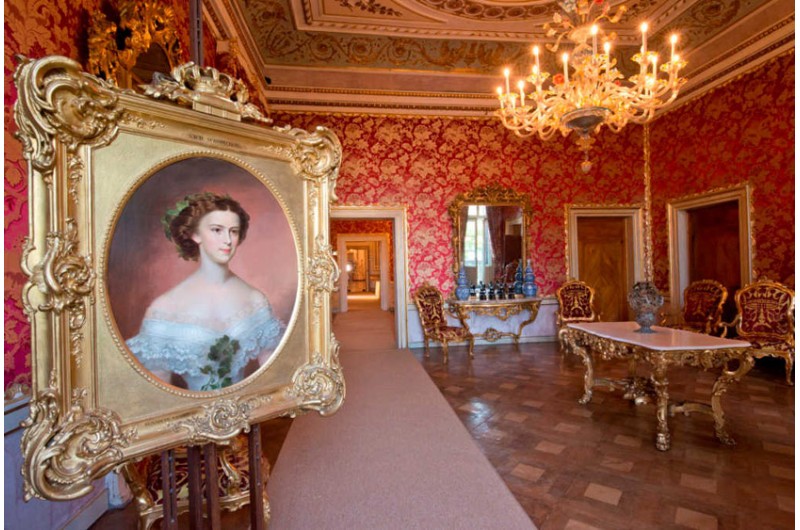 Ein Raum und ein Gemälde im Kunstmuseum Correr in Venedig