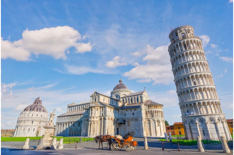 Schiefer Turm von Pisa und Umgebung