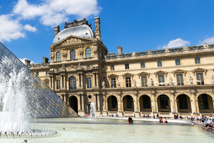 1692189610_Louvre18-Depositphotos-85480942©-VanderWolf-Images.jpg