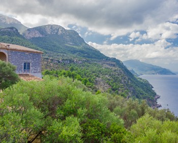 37859_Aussicht-auf-Sierra-de-Tramuntana02-Depositphotos-90432010-©-matfron.jpg